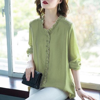 女人到了40歲，別穿太邋遢！學下面女人穿柔黛衫，個頂個的美