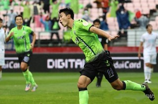 2-0，瘋狂4連冠！亞洲豪門締造2大歷史級神跡，千人現場狂歡