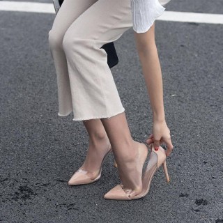 甜美又不失小性感，高跟鞋雅致的淑女氣質