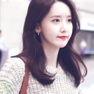 林允兒“兔子裝”真是嫩到不行，另類少女感，只有韓國女星這麼穿