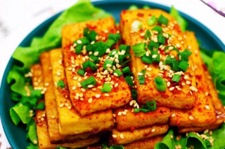 幾道豆腐盛宴華麗出場，好久沒吃的美味