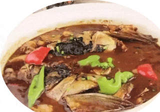 大廚家常菜譜：魚頭燴魚鰾，蔥香蠶豆，香煎腐皮卷