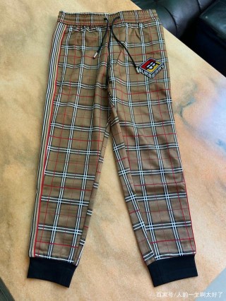 博柏利、Burberry：秋冬休閑褲，穿在身上非常舒服、潮流時尚簡約
