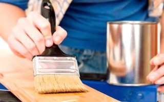 家具表面塗木蠟油好還是清漆好？聽聽施工老師傅怎麼說
