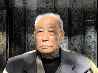 奶奶是慈禧，哥哥是溥儀，大伯是光緒，他卻低調教書，2015年去世