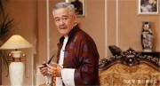 趙本山十歲外孫攜帶三保鏢，打扮潮流時尚，趙本山親