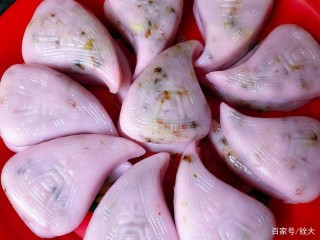 潮汕經典美食紅桃粿，准備上自己喜歡的食材，做起來複雜吃起來香