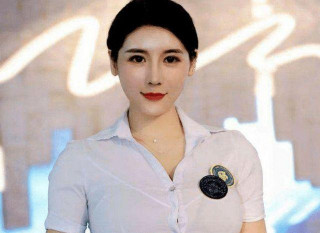 健身達人劉太陽體重130斤，身上沒有一絲贅肉，微胖身材也很美