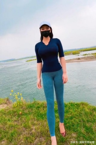 潮流時尚：自帶時尚的微胖女孩，充斥著女人的弧線美感！