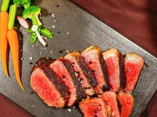 同樣是牛肉，為什麼外國的牛肉就可以煎牛排，的普通牛肉不能