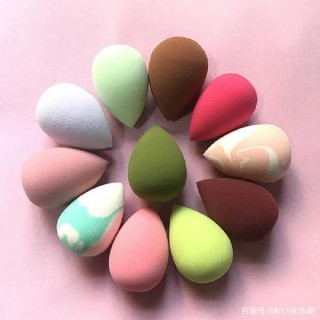 EMILY：化妝刷，美容蛋，氣墊粉撲，哪一種更容易上手？