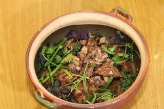 芋頭的特色吃法，軟糯入味，下飯又解饞
