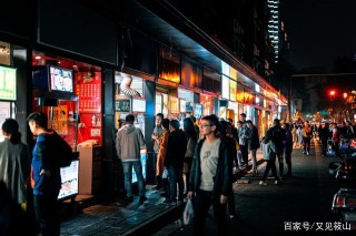 成都最出名的美食街，本地人覺得巴適，為何遊客來了卻直呼肚子痛