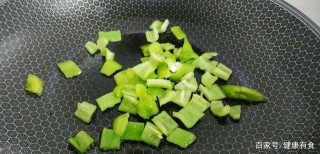 下飯美食：紅油椒椒燒豆腐！一道簡單的菜，配飯吃正好！