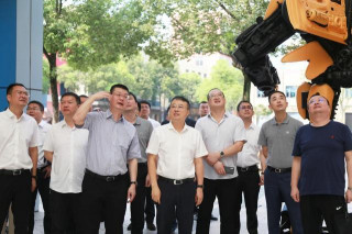 甌海區委書記王振勇：高效高標准 打造“智能家居小鎮”靚麗名片