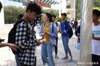 985高校大一新生決定退學複讀，家長不理解，輔導員表示支持