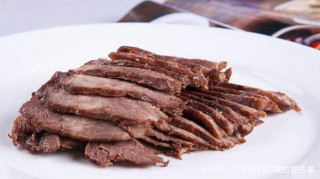 家常鹵牛肉做法，只要4種香料，酥爛醬香出肉多，學