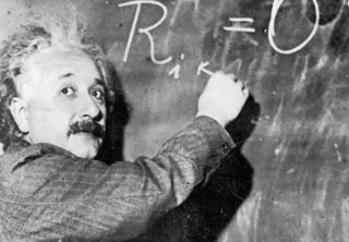 物理學家最重要的任務：愛因斯坦的重力理論，它究竟有多重要？