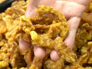 傳統名菜小酥肉，年夜飯不能缺少的美食，外脆裏嫩不回軟，香