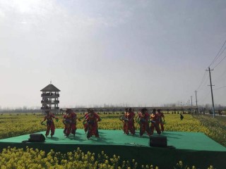 鳩江區文化館組織白茆賞花季專場文藝匯演