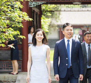 章澤天曬健身照，從“奶茶妹妹”到“肌肉女”，身材變化令人驚歎