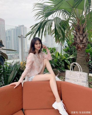 任正非小女兒姚安娜進軍娛樂圈為什麼這麼多人不看好？