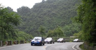 開自動擋汽車，上下坡時怎樣掛擋最合理？老司機教你幾招