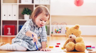 孩子說話晚代表智商高？家長認為“貴人語遲”，結果耽誤了治療