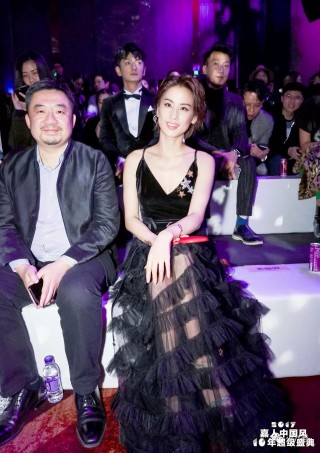 楊穎、楊冪、黃聖依、唐嫣盛裝出席盛典，揭開時尚圈三大潛規則！