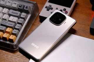 六款手機新品比比電池大小：紅米、真我、一加、iQOO誰更強？_mAh_Turbo_機型