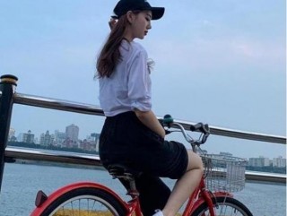 熱愛健身的空姐，身材簡直苗條，只因堅持這樣做