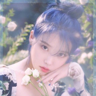 IU藍發上熱搜了？到底是怎麼回事