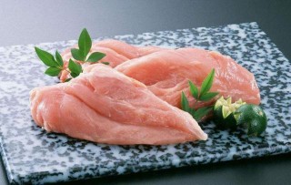 嬰幼兒喂養：寶寶多大可以吃肉？太早、太晚都不好