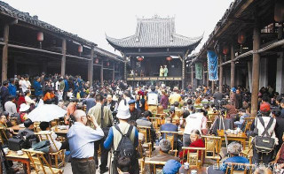 的“諾亞方舟”，被世界發現後，成為旅遊景點，遊客絡繹不絕