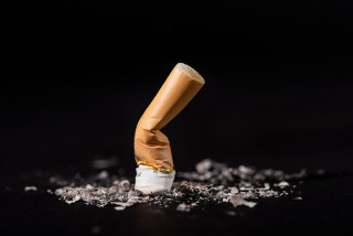 年輕人應糾正，這些加速衰老的生活習慣，日常養生不妨多吃2物