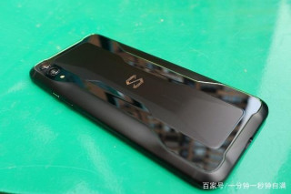 黑鯊遊戲手機2測評：遊戲基因深入骨髓的競技利器
