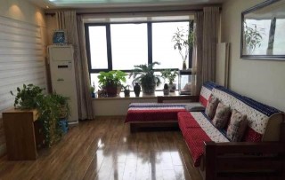 老公花5萬爆改二手房當婚房，朋友來看了之後，都說羨慕！