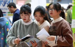 “名校學霸”的現狀，受過高等教育的人，卻過著“低配的人生”