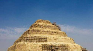 遼寧出土一座“金字塔”，考古發現令國人費解：女媧補天果真存在？_遺址_牛河_古埃及