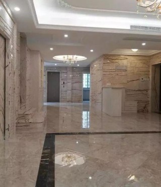 老婆把新房都貼大理石，我進門摔了一跤，朋友嘲笑我酒店沒少去