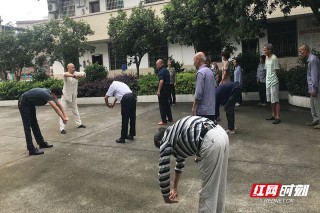 臨武縣武水鎮同益敬老院養生知識講座暖人心