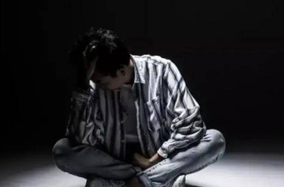 “抑鬱症”經常說的4句話，若你一句沒說過，或證明身心很健康