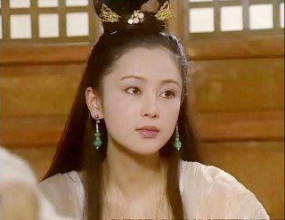 她是最美的嫦娥姐姐！曾大罵倪萍是老女人！如今49歲滄桑成這樣