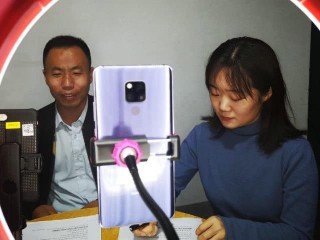 重啟幸福：申軍良變身美食自媒體，開啟直播帶貨新事業！