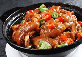 美味豬蹄吃不膩，紅燒、煲湯、涼拌都喜歡