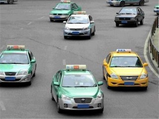 新能源汽車保有量變多，充電樁開始普及，為啥出租車不用新能源？
