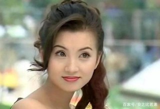 當年《粉紅女郎》裏的“土味穿搭”，放現在潮流時尚，也時髦上天