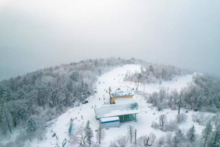 冬季東北航拍，吉林北大湖滑雪度假區，冰天雪地夢幻得不敢相信