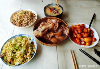 昨天聚餐，小叔子做6道硬菜，網友：果然會做飯的男人都在別人家