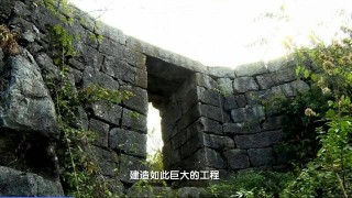 史上“窩囊的皇帝”，被趕出皇宮在窮山頂建城堡，還成歷史之謎？
